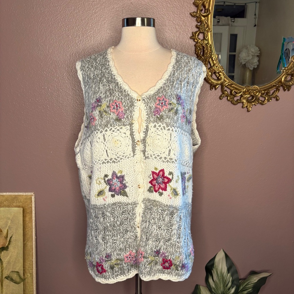 Adrian Delafield XL Knit Sweater Vest Floral Embroidered Crochet Patchwork Boho
